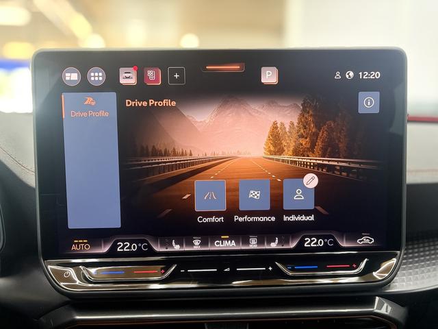 Cupra Leon 1.5 eTSI DSG NAVI MATRIX INTELLIGENT DRIVE KEYLESS SHZ RFK 