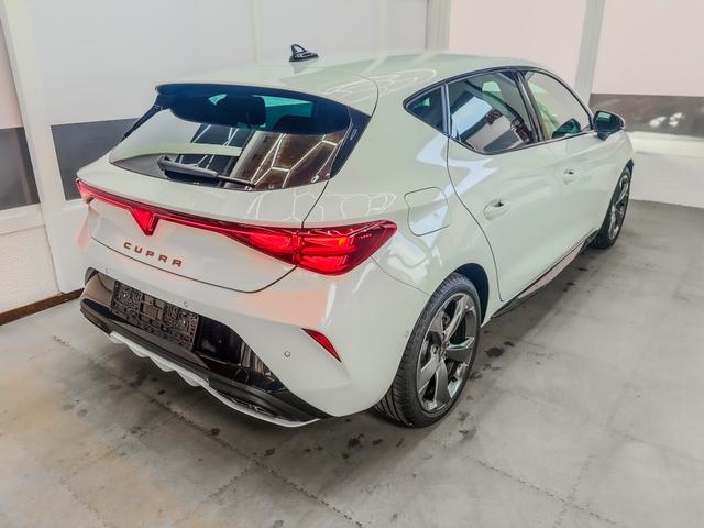 Cupra Leon 1.5 eTSI DSG NAVI MATRIX INTELLIGENT DRIVE KEYLESS SHZ RFK 