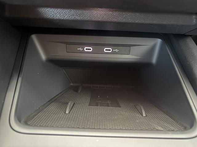 Cupra Leon Sportstourer 1.5 eTSI DSG AHK MATRIX INTELLIGENT DRIVE KEYLESS RFK ACC PDC SHZ 