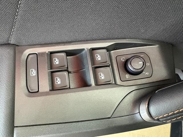 Cupra Leon Sportstourer 1.5 eTSI DSG AHK MATRIX INTELLIGENT DRIVE KEYLESS RFK ACC PDC SHZ 