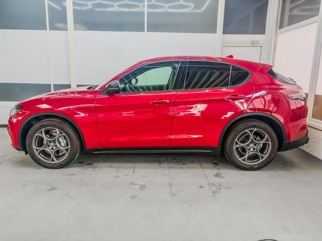 Alfa Romeo Stelvio - SPRINT 2.2 Multijet AUT AWD NAVI ACC KEYLESS RFK