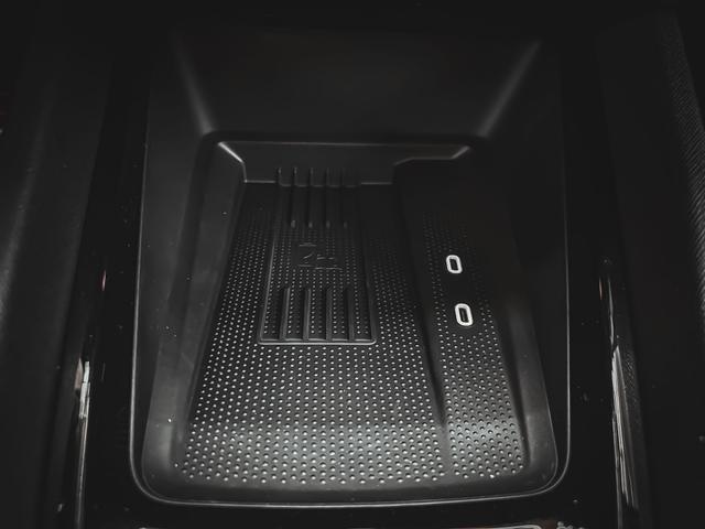 Skoda Octavia RS Combi 2.0 TSI DSG AHK PANO SHZ MATRIX NAVI RFK 