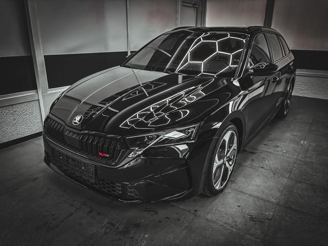 Skoda Octavia Combi - 2.0 TSI DSG AHK PANO SHZ MATRIX NAVI RFK