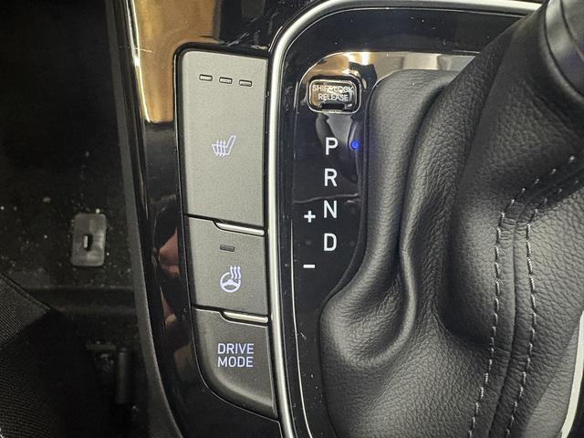 Hyundai i30 STYLE DCT NAVI WP ALU LED RFK PDC 