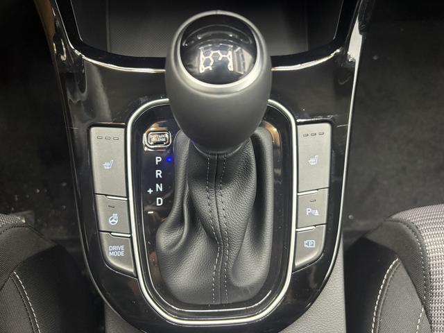 Hyundai i30 STYLE DCT NAVI WP ALU LED RFK PDC 