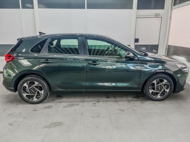 Hyundai i30 STYLE DCT NAVI WP ALU LED RFK PDC 