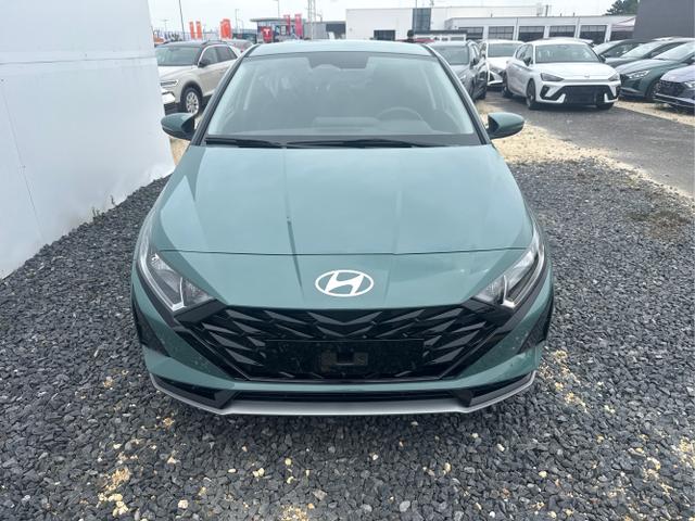 Hyundai / i20 / Grau / / / 