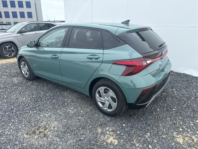 Hyundai / i20 / Grau / / / 