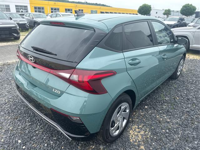 Hyundai / i20 / Grau / / / 
