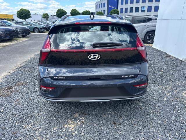 Hyundai / BAYON / Grau / / / 