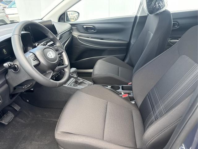 Hyundai / BAYON / Grau /  /  / 