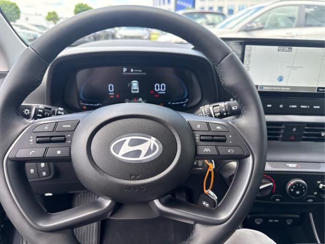 Hyundai / BAYON / Grau /  /  / 