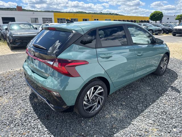 Hyundai / i20 / Grau / / / 