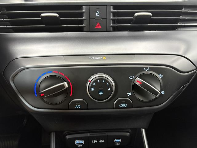 Hyundai i20 COMFORT DCT NAVI SHZ RFK ALU PDC 