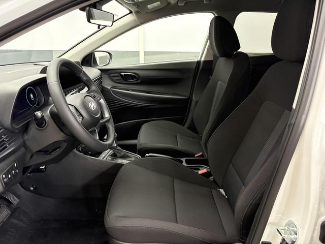 Hyundai i20 COMFORT DCT NAVI SHZ RFK ALU PDC 