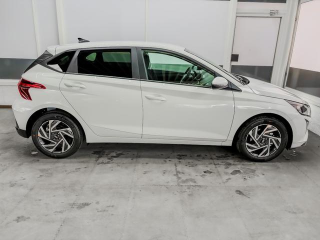 Hyundai i20 COMFORT DCT NAVI SHZ RFK ALU PDC 