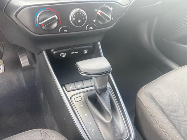 Hyundai / i20 / Grau /  /  / 