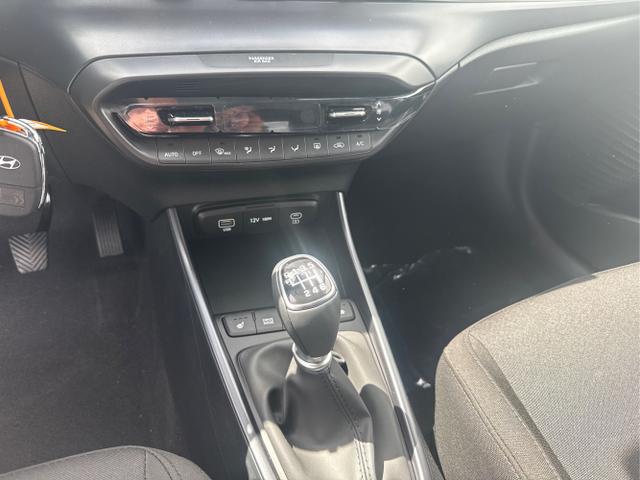 Hyundai / i20 / Grau /  /  / 