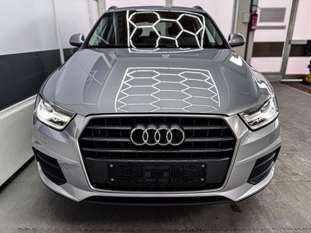 Audi Q3 BASIS 1.4TFSI AHK XENON TEMPOMAT SHZ PDC 