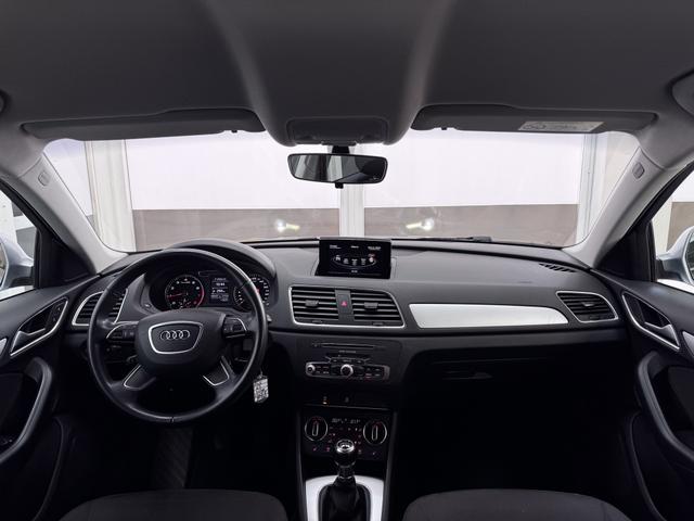 Audi Q3 BASIS 1.4TFSI AHK XENON TEMPOMAT SHZ PDC 