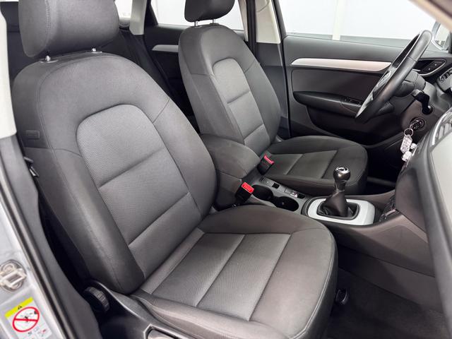 Audi Q3 BASIS 1.4TFSI AHK XENON TEMPOMAT SHZ PDC 