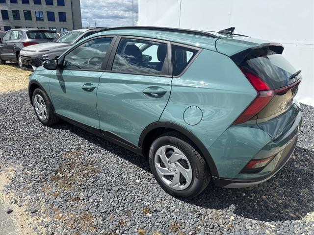 Hyundai / BAYON / Grau / / / 