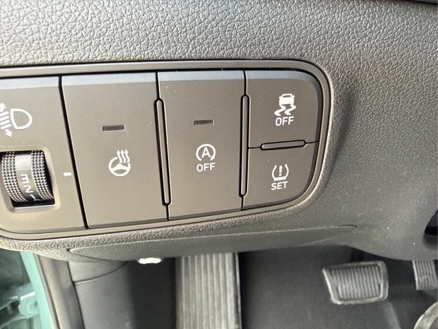 Hyundai / BAYON / Grau /  /  / 