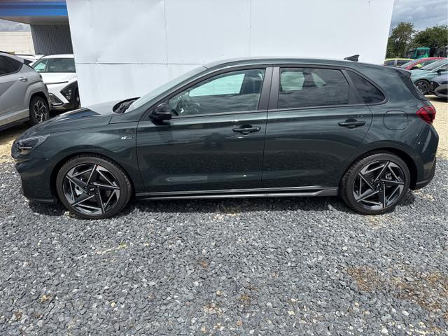 Hyundai / i30 / Grau / / / 
