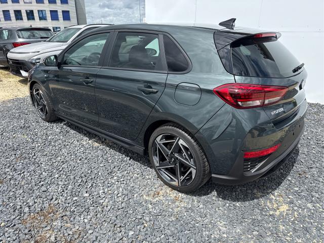 Hyundai / i30 / Grau / / / 