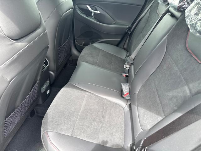 Hyundai / i30 / Grau /  /  / 