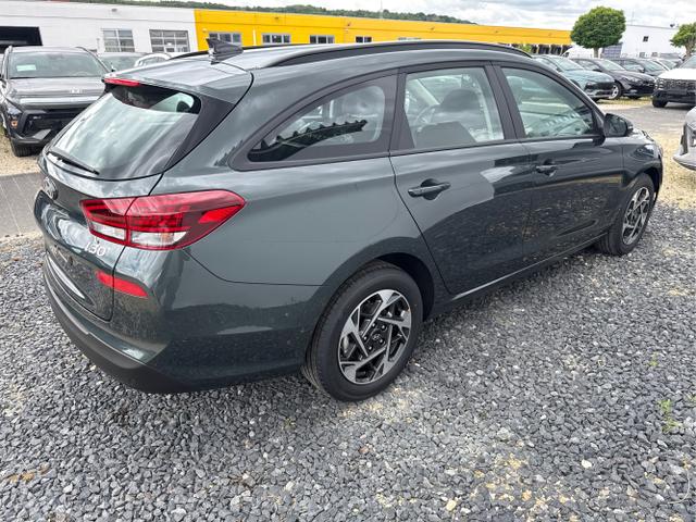 Hyundai / i30 / Grau /  /  / 
