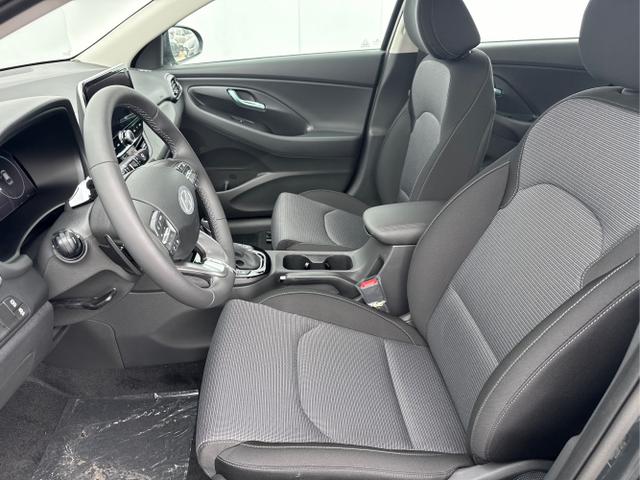 Hyundai / i30 / Grau /  /  / 