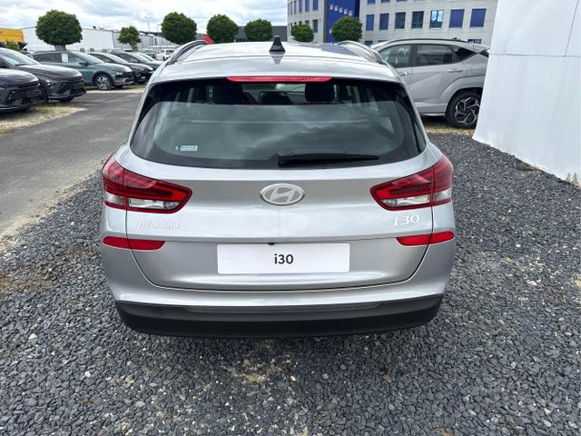 Hyundai / i30 / Grau / / / 