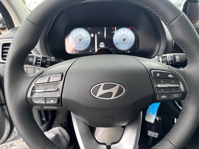 Hyundai / i30 / Grau /  /  / 