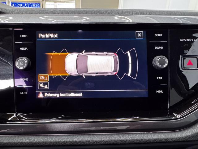 Volkswagen Polo HIGHLINE SHZ PDC v+h KLIMAAUTOMATIK Licht/Regensensor 