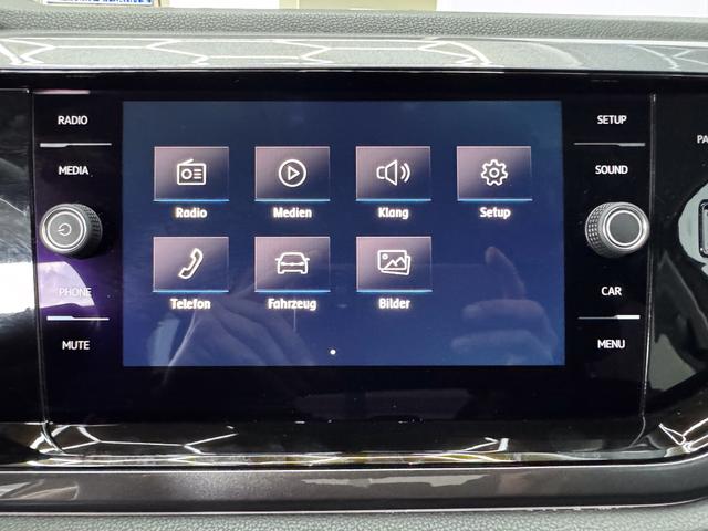 Volkswagen Polo HIGHLINE SHZ PDC v+h KLIMAAUTOMATIK Licht/Regensensor 