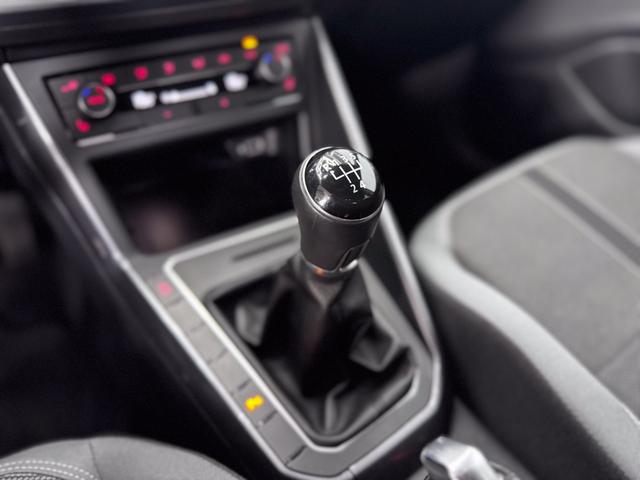 Volkswagen Polo HIGHLINE SHZ PDC v+h KLIMAAUTOMATIK Licht/Regensensor 