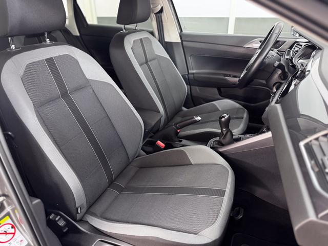 Volkswagen Polo HIGHLINE SHZ PDC v+h KLIMAAUTOMATIK Licht/Regensensor 