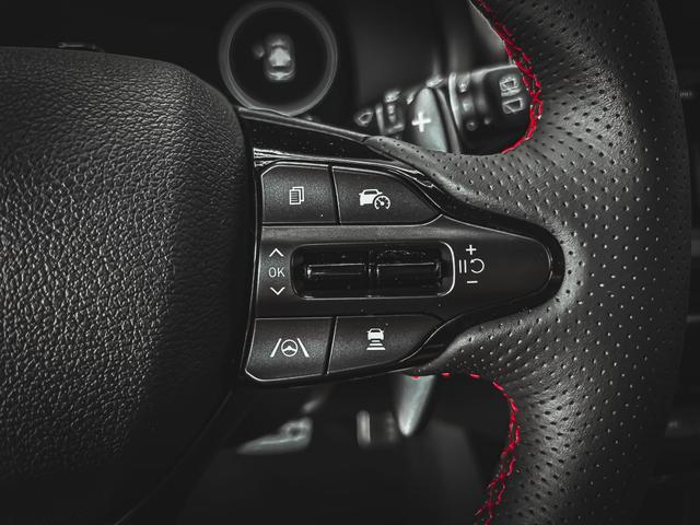 Hyundai i30 IMPRESSION N-LINE DCT ACC SHZ SMART KEY BSD MEMORY 