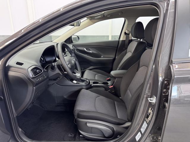 Hyundai i30 Kombi STYLE DCT NAVI WP ALU LED RFK PDC 