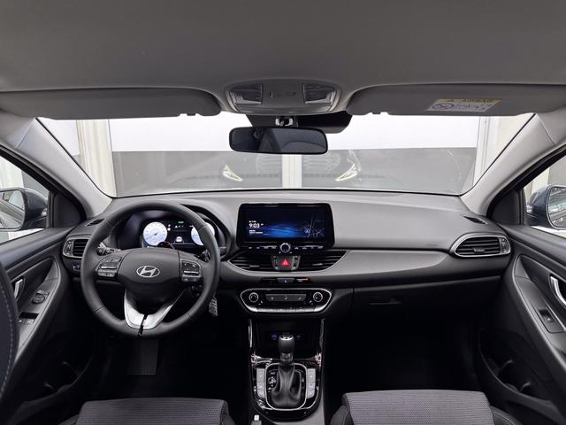 Hyundai i30 Kombi STYLE DCT NAVI WP ALU LED RFK PDC 