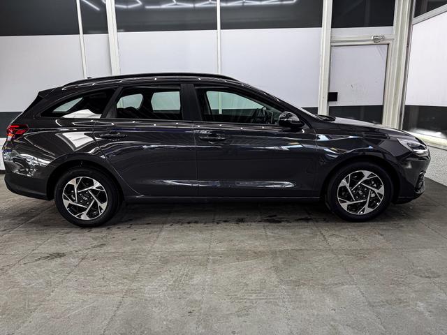 Hyundai i30 Kombi STYLE DCT NAVI WP ALU LED RFK PDC 
