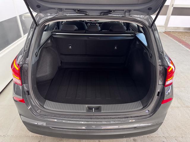 Hyundai i30 Kombi STYLE DCT NAVI WP ALU LED RFK PDC 