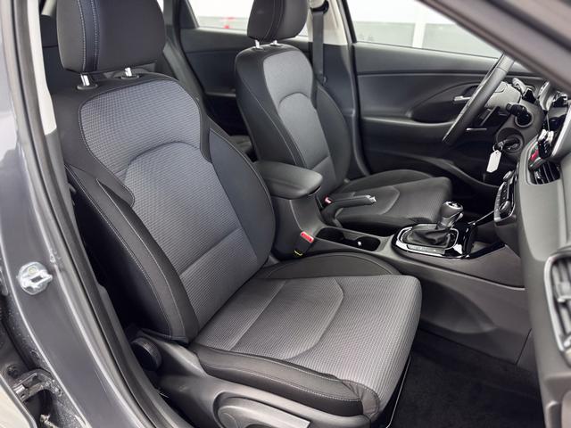 Hyundai i30 Kombi STYLE DCT NAVI WP ALU LED RFK PDC 