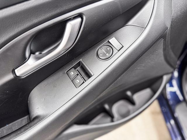 Hyundai i30 Kombi STYLE NAVI RFK SHZ PDC ALU 