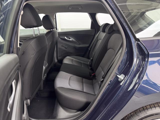 Hyundai i30 Kombi STYLE NAVI RFK SHZ PDC ALU 