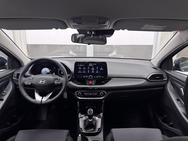 Hyundai i30 Kombi STYLE NAVI RFK SHZ PDC ALU 