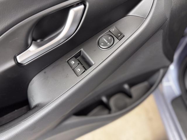 Hyundai i30 Kombi STYLE DCT NAVI RFK SHZ PDC ALU 