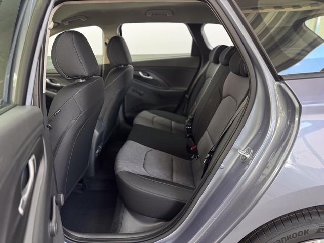 Hyundai i30 Kombi STYLE DCT NAVI RFK SHZ PDC ALU 