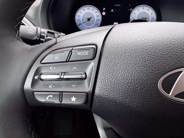Hyundai i30 Kombi STYLE DCT NAVI RFK SHZ PDC ALU 
